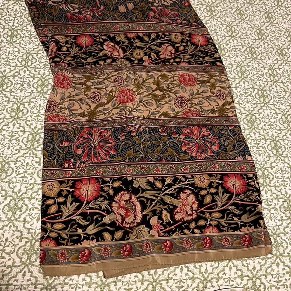 Scarf - Picture 2 of 2